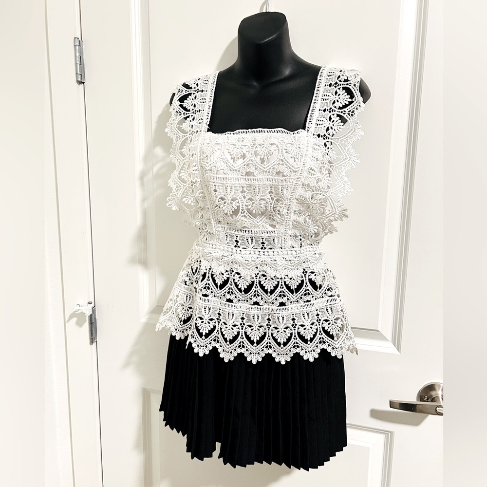 Black & White lace dress w/ pleated mini skirt, Small, sleeveless ruffle shirt